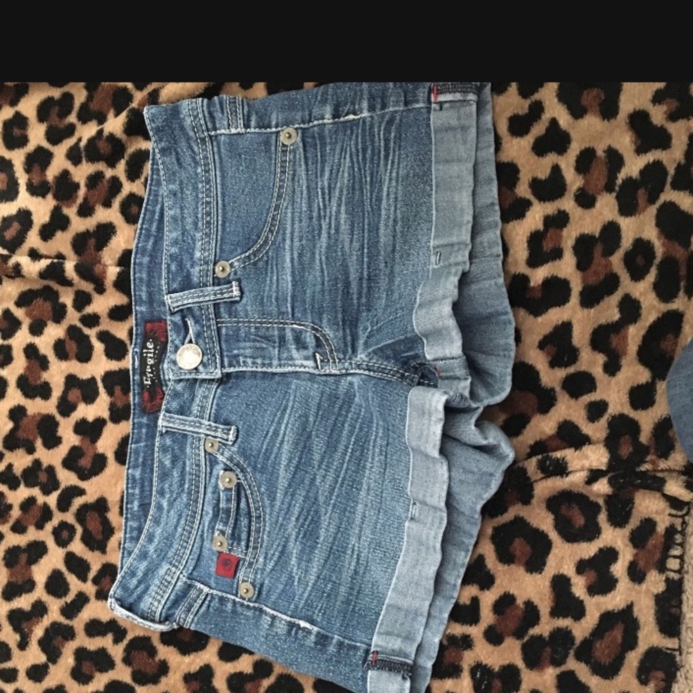 Shorts size 5